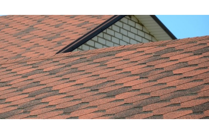 How to Fit Roof Shingles