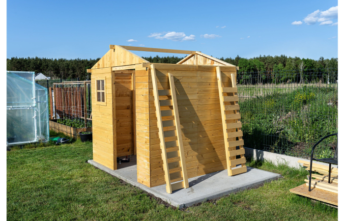 timber shed under construction
