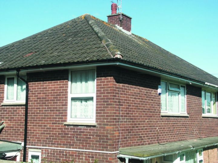 Lindab Steel Guttering - External Welded Gutter Angle Lindab Steel Guttering - External Welded Gutter Angle