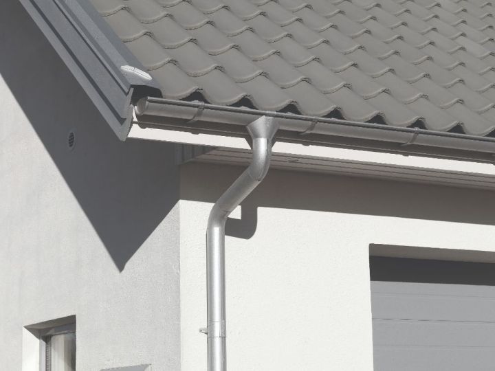 Lindab Steel Guttering - Half Round Gutter Lindab Steel Guttering - Half Round Gutter