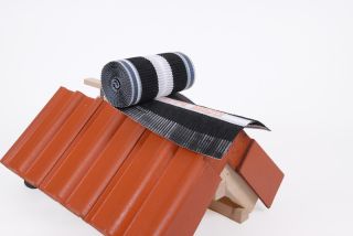Klober Roll-Fix Universal Vented Ridge and Hip Kit - 295 x 5000mm - Anthracite