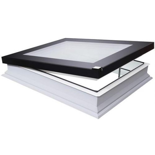 Fakro Flat Roof Window - Flat and Electric Opening  - Passive Quadruple Glazing [DEF-D U8]
