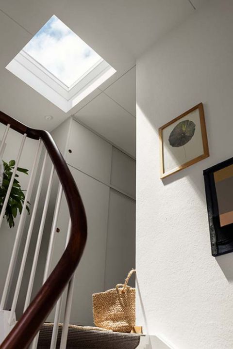 Coxdome Classic Polycarbonate Rooflight with 150mm Splayed Kerb Coxdome Classic Polycarbonate Rooflight with 150mm Splayed Kerb