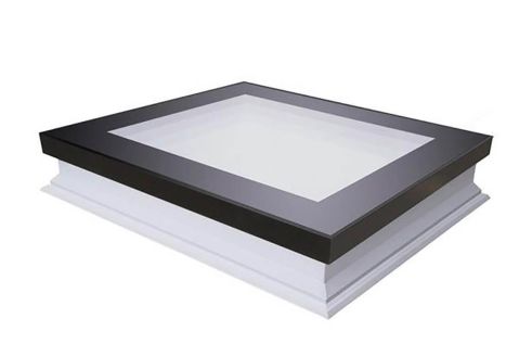 Fakro Flat Roof Window - Flat and Non-Opening - Passive Quadruple Glazing [DXF-D U8]