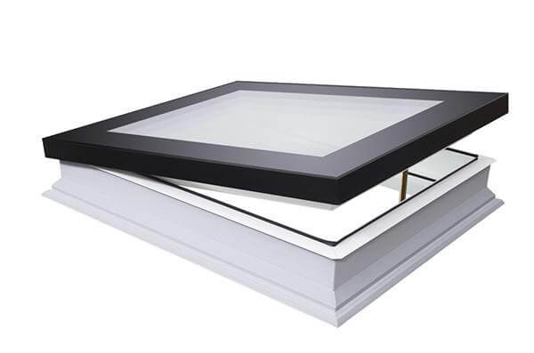 Fakro Flat Roof Window - Flat and Manually Opening - Energy Efficient Triple Glazing [DMF-D U6]