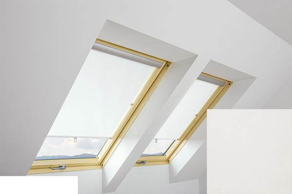Fakro - ARS I 001 - Standard Manual Roller Blind - White Fakro - ARS I 001 - Standard Manual Roller Blind - White