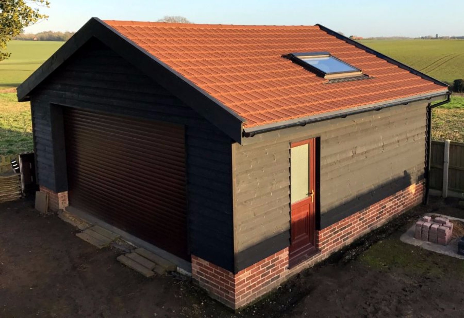 Lightweight Plastic Tiles Garage Roof