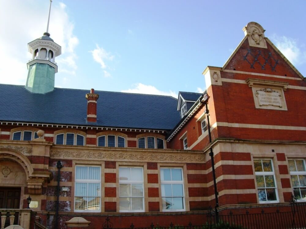 Cembrit Glendyne - Slate & Half Roof Tile - 508mm x 457mm Cembrit Glendyne - Slate & Half Roof Tile - 508mm x 457mm
